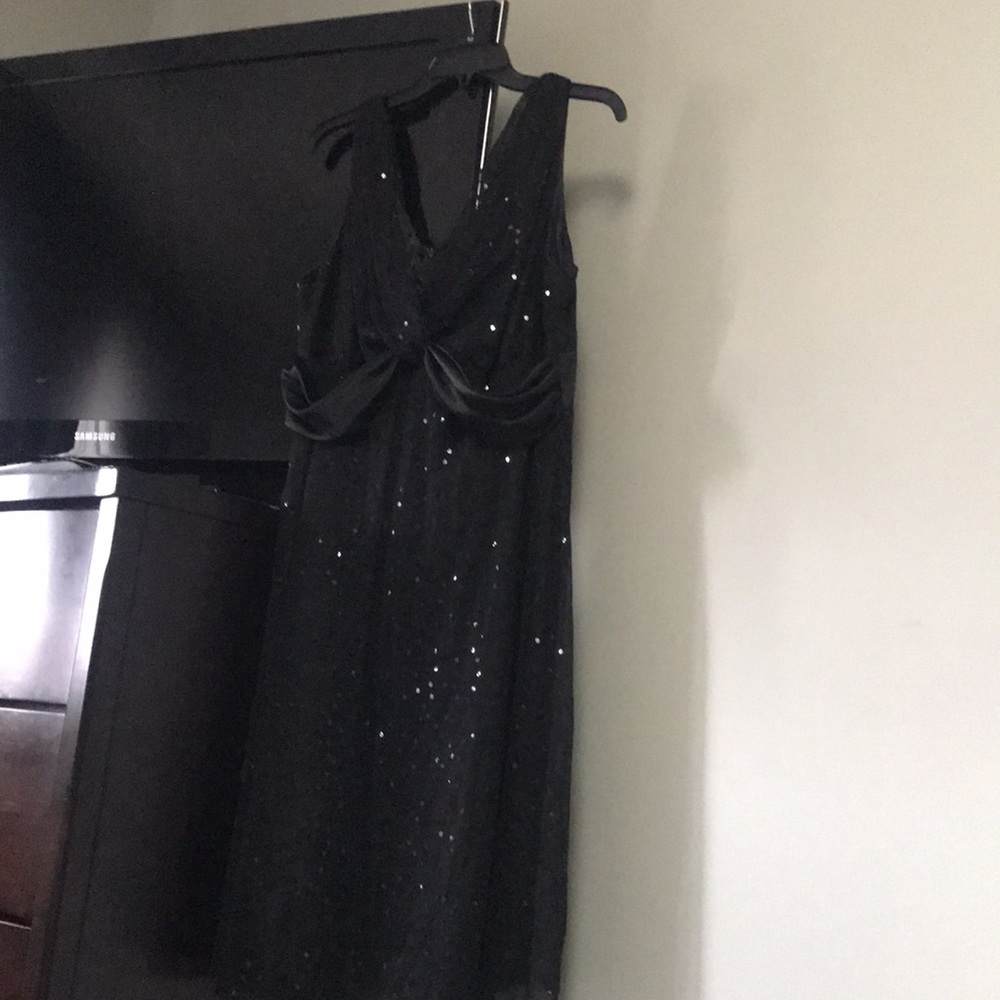 Dress - Picture 5 of 5